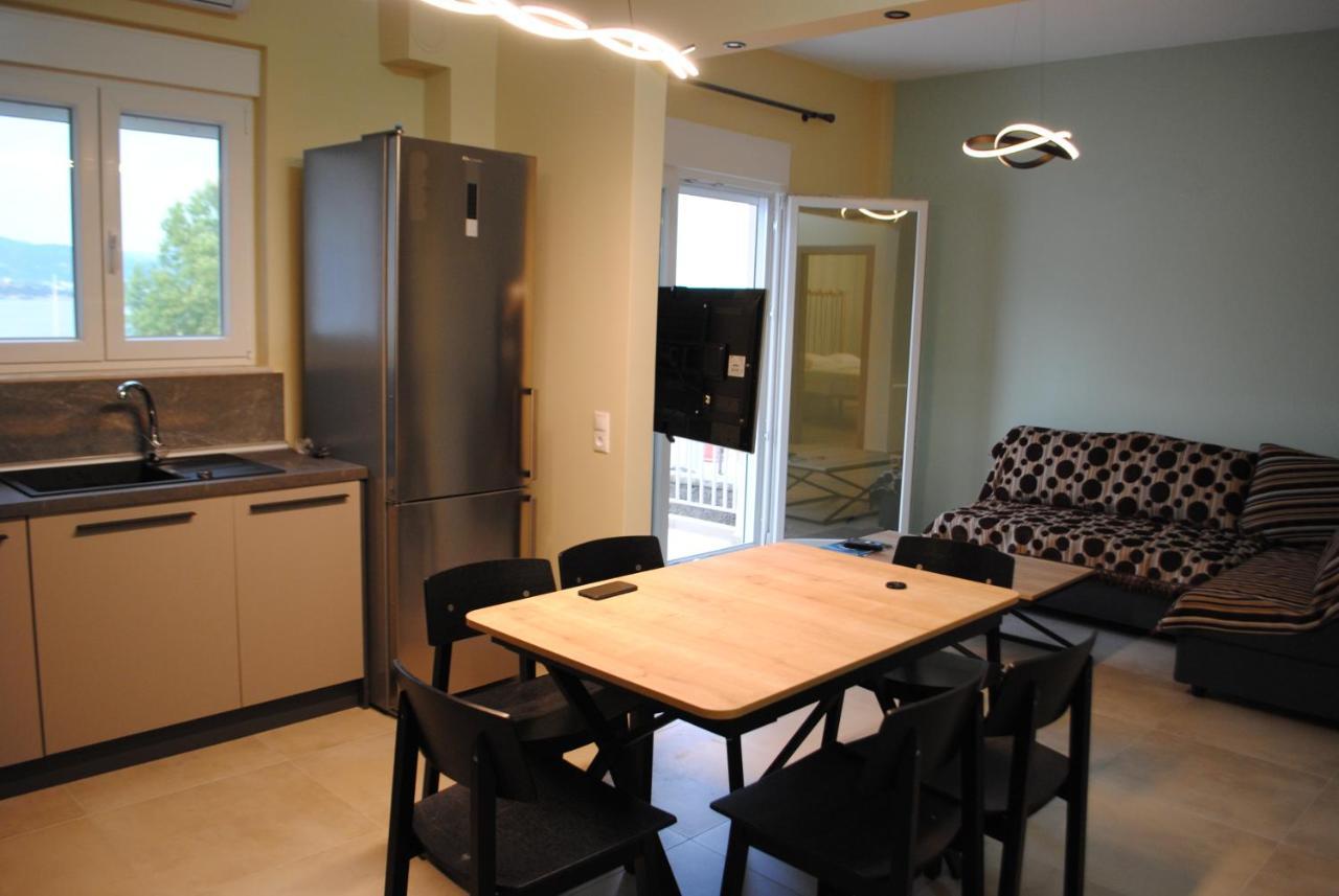 Sea Breeze Apartment Nea Iraklitsa ภายนอก รูปภาพ