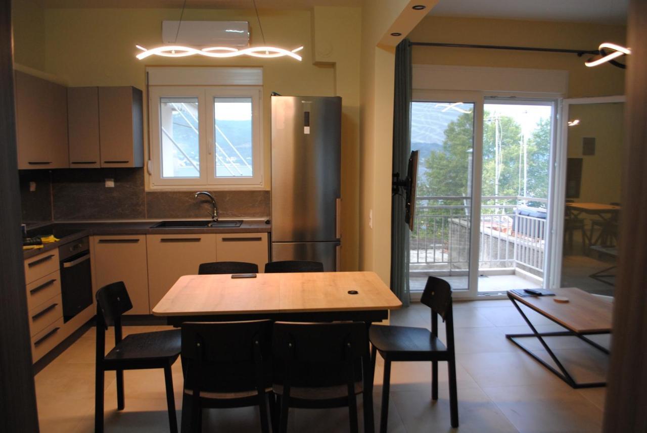 Sea Breeze Apartment Nea Iraklitsa ภายนอก รูปภาพ
