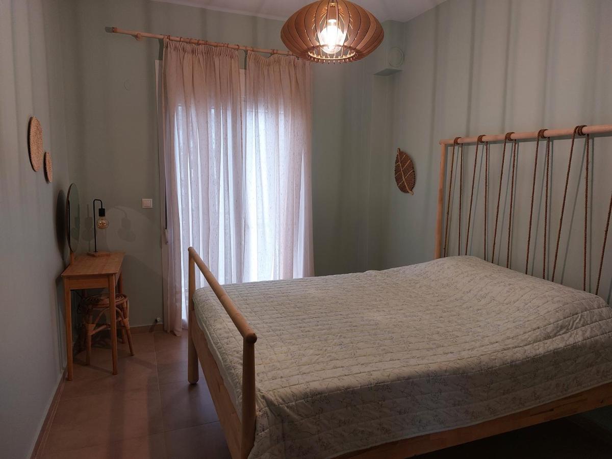 Sea Breeze Apartment Nea Iraklitsa ภายนอก รูปภาพ